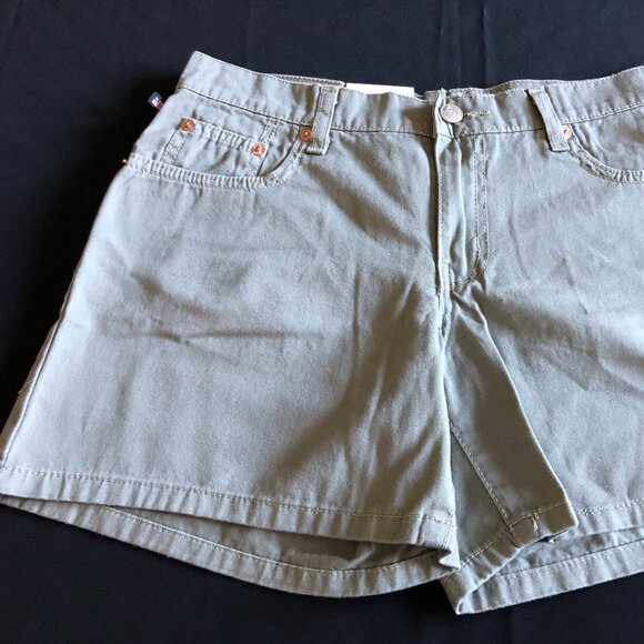 Ralph Lauren Khaki Shorts: Size 4 - Picture 2 of 12